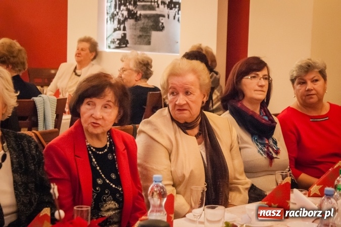 Zdjęcie w galerii na portalu naszraciborz.pl: Dziesiąte urodziny raciborskiego Śląskiego Uniwersytetu Trzeciego Wieku wiadomości z regionu