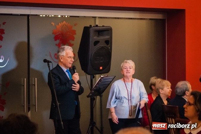 Zdjęcie w galerii na portalu naszraciborz.pl: Dziesiąte urodziny raciborskiego Śląskiego Uniwersytetu Trzeciego Wieku wiadomości z regionu