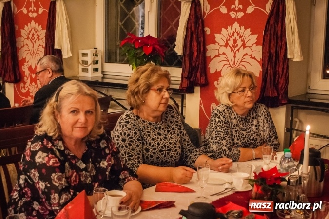 Zdjęcie w galerii na portalu naszraciborz.pl: Dziesiąte urodziny raciborskiego Śląskiego Uniwersytetu Trzeciego Wieku wiadomości z regionu