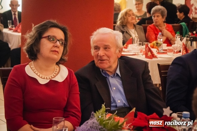 Zdjęcie w galerii na portalu naszraciborz.pl: Dziesiąte urodziny raciborskiego Śląskiego Uniwersytetu Trzeciego Wieku wiadomości z regionu