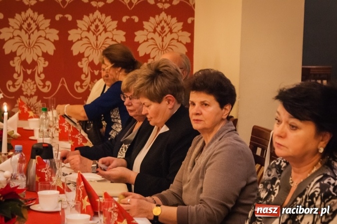 Zdjęcie w galerii na portalu naszraciborz.pl: Dziesiąte urodziny raciborskiego Śląskiego Uniwersytetu Trzeciego Wieku wiadomości z regionu