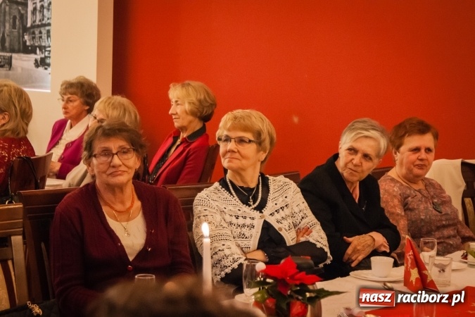 Zdjęcie w galerii na portalu naszraciborz.pl: Dziesiąte urodziny raciborskiego Śląskiego Uniwersytetu Trzeciego Wieku wiadomości z regionu