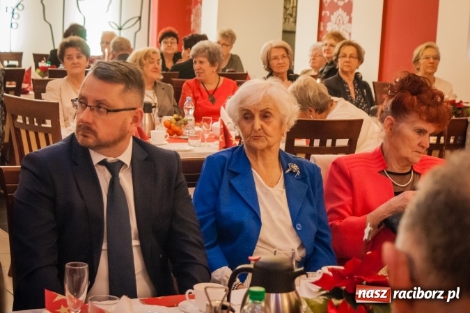 Zdjęcie w galerii na portalu naszraciborz.pl: Dziesiąte urodziny raciborskiego Śląskiego Uniwersytetu Trzeciego Wieku wiadomości z regionu