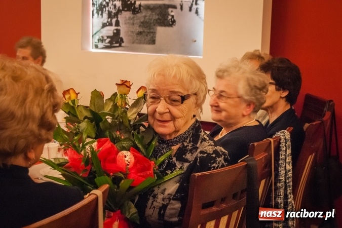 Zdjęcie w galerii na portalu naszraciborz.pl: Dziesiąte urodziny raciborskiego Śląskiego Uniwersytetu Trzeciego Wieku wiadomości z regionu