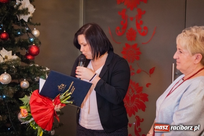 Zdjęcie w galerii na portalu naszraciborz.pl: Dziesiąte urodziny raciborskiego Śląskiego Uniwersytetu Trzeciego Wieku wiadomości z regionu