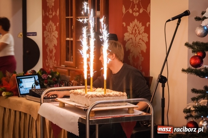 Zdjęcie w galerii na portalu naszraciborz.pl: Dziesiąte urodziny raciborskiego Śląskiego Uniwersytetu Trzeciego Wieku wiadomości z regionu