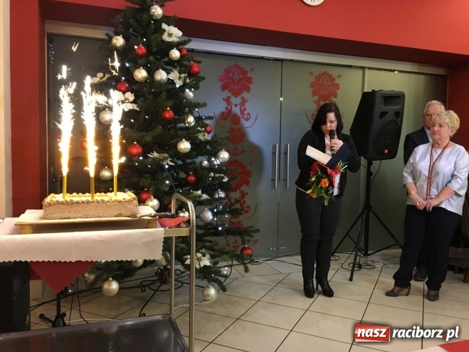 Zdjęcie w galerii na portalu naszraciborz.pl: Dziesiąte urodziny raciborskiego Śląskiego Uniwersytetu Trzeciego Wieku wiadomości z regionu