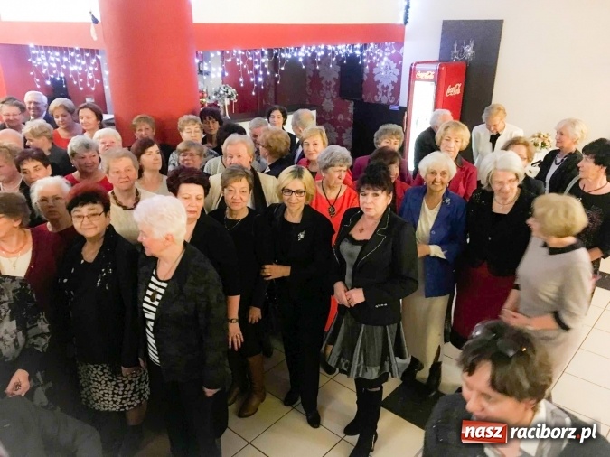 Zdjęcie w galerii na portalu naszraciborz.pl: Dziesiąte urodziny raciborskiego Śląskiego Uniwersytetu Trzeciego Wieku wiadomości z regionu