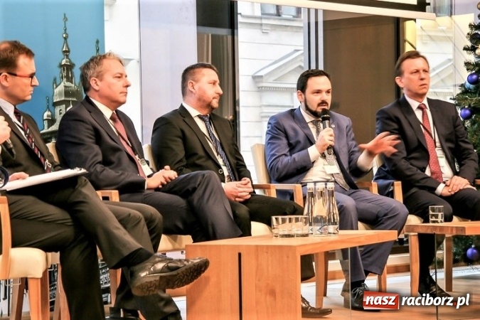 Zdjęcie w galerii na portalu naszraciborz.pl: Oddychać po ludzku - udział marszałka Województwa Śląskiego w konferencji podsumowującej akcję  wiadomości z regionu