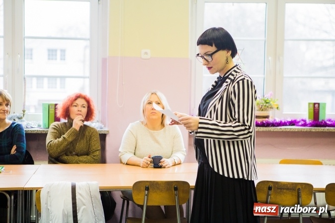 Zdjęcie w galerii na portalu naszraciborz.pl: XVIII Powiatowy Konkurs Wiem wszystko o Mickiewiczu w II LO wiadomości z regionu