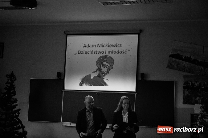 Zdjęcie w galerii na portalu naszraciborz.pl: XVIII Powiatowy Konkurs Wiem wszystko o Mickiewiczu w II LO wiadomości z regionu