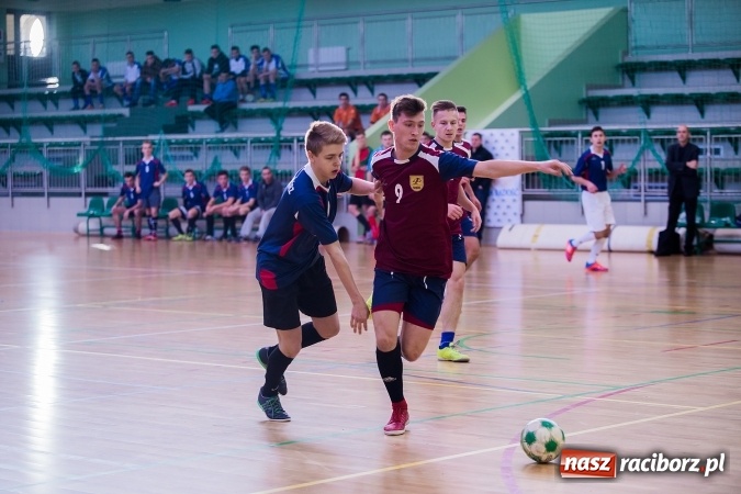 Zdjęcie w galerii na portalu naszraciborz.pl: Makroregionalny Turniej Halowej Piłki Nożnej Chłopców Szkół Ponadgimnazjalnych wiadomości z regionu