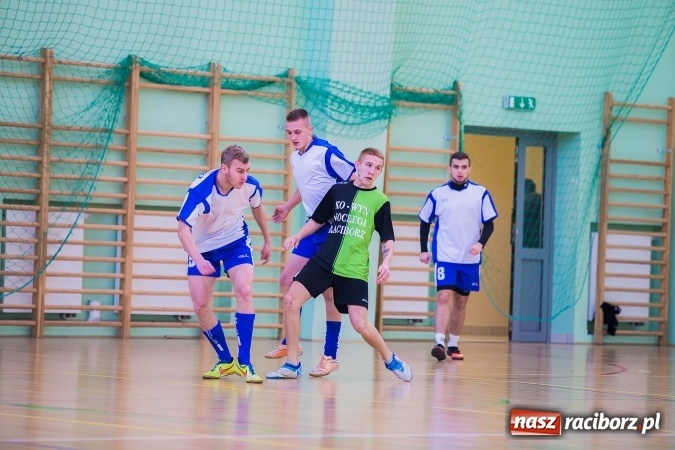 Zdjęcie w galerii na portalu naszraciborz.pl: Makroregionalny Turniej Halowej Piłki Nożnej Chłopców Szkół Ponadgimnazjalnych wiadomości z regionu