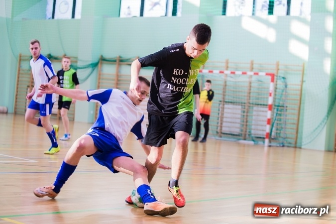 Zdjęcie w galerii na portalu naszraciborz.pl: Makroregionalny Turniej Halowej Piłki Nożnej Chłopców Szkół Ponadgimnazjalnych wiadomości z regionu