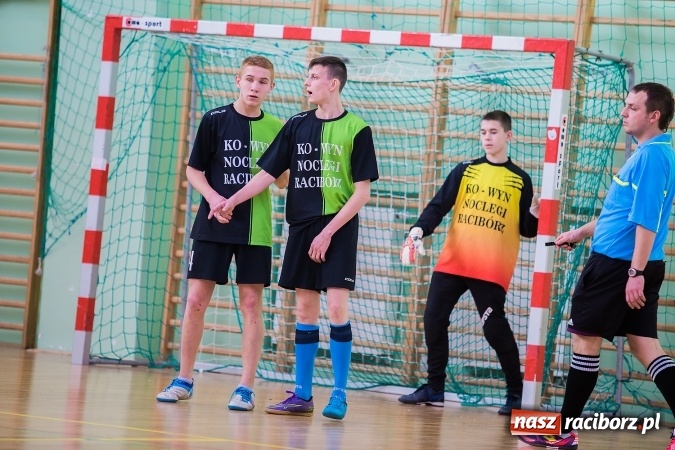 Zdjęcie w galerii na portalu naszraciborz.pl: Makroregionalny Turniej Halowej Piłki Nożnej Chłopców Szkół Ponadgimnazjalnych wiadomości z regionu