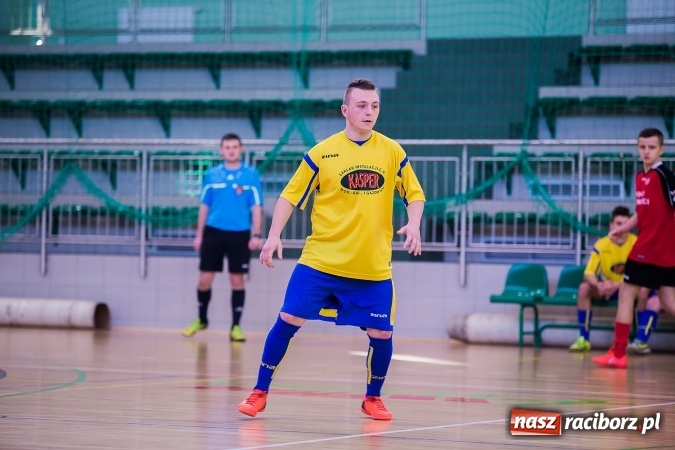 Zdjęcie w galerii na portalu naszraciborz.pl: Makroregionalny Turniej Halowej Piłki Nożnej Chłopców Szkół Ponadgimnazjalnych wiadomości z regionu