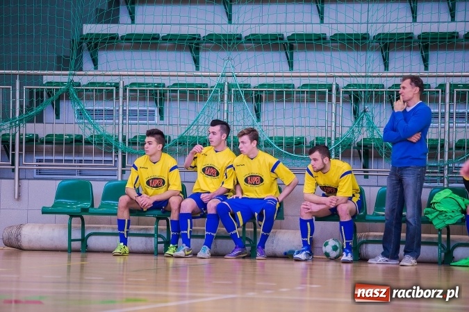 Zdjęcie w galerii na portalu naszraciborz.pl: Makroregionalny Turniej Halowej Piłki Nożnej Chłopców Szkół Ponadgimnazjalnych wiadomości z regionu