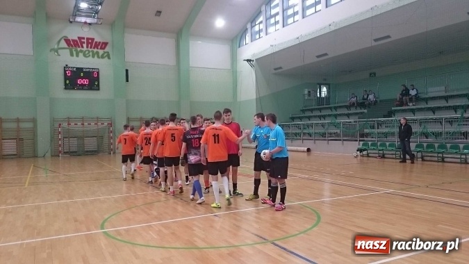 Zdjęcie w galerii na portalu naszraciborz.pl: Makroregionalny Turniej Halowej Piłki Nożnej Chłopców Szkół Ponadgimnazjalnych wiadomości z regionu