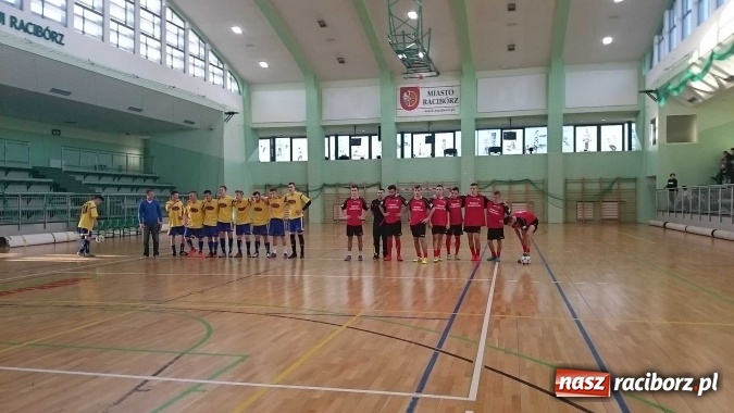 Zdjęcie w galerii na portalu naszraciborz.pl: Makroregionalny Turniej Halowej Piłki Nożnej Chłopców Szkół Ponadgimnazjalnych wiadomości z regionu