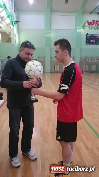 Zdjęcie w galerii na portalu naszraciborz.pl: Makroregionalny Turniej Halowej Piłki Nożnej Chłopców Szkół Ponadgimnazjalnych wiadomości z regionu