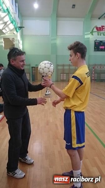 Zdjęcie w galerii na portalu naszraciborz.pl: Makroregionalny Turniej Halowej Piłki Nożnej Chłopców Szkół Ponadgimnazjalnych wiadomości z regionu