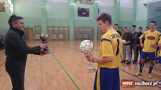 Zdjęcie w galerii na portalu naszraciborz.pl: Makroregionalny Turniej Halowej Piłki Nożnej Chłopców Szkół Ponadgimnazjalnych wiadomości z regionu