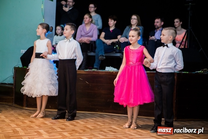 Zdjęcie w galerii na portalu naszraciborz.pl: Gwiazdkowe spotkanie taneczne w Młodzieżowym Domu Kultury wiadomości z regionu