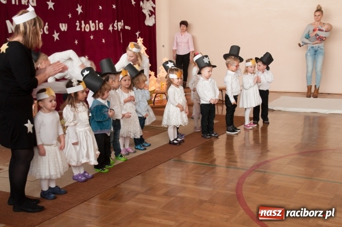 Zdjęcie w galerii na portalu naszraciborz.pl: Maleńka przyszła Miłość... do przedszkola w Markowicach wiadomości z regionu