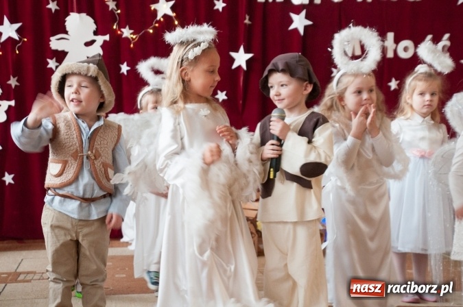 Zdjęcie w galerii na portalu naszraciborz.pl: Maleńka przyszła Miłość... do przedszkola w Markowicach wiadomości z regionu