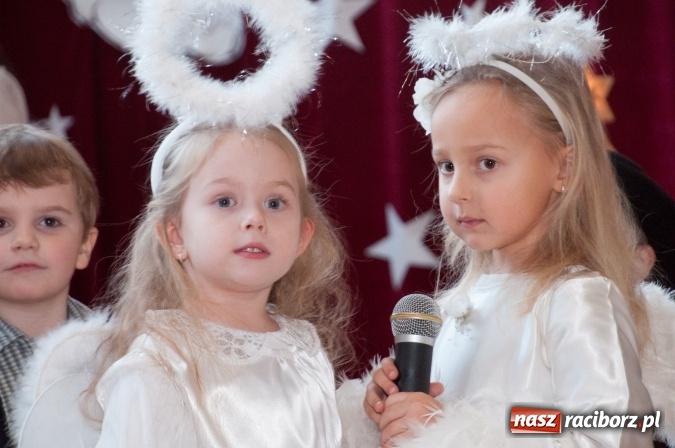 Zdjęcie w galerii na portalu naszraciborz.pl: Maleńka przyszła Miłość... do przedszkola w Markowicach wiadomości z regionu