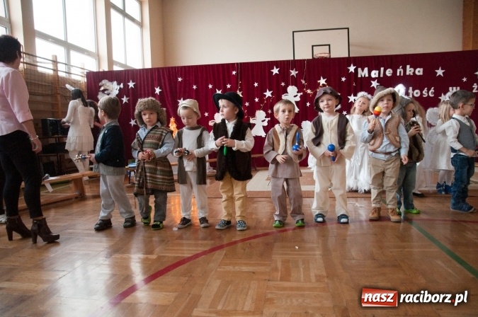 Zdjęcie w galerii na portalu naszraciborz.pl: Maleńka przyszła Miłość... do przedszkola w Markowicach wiadomości z regionu