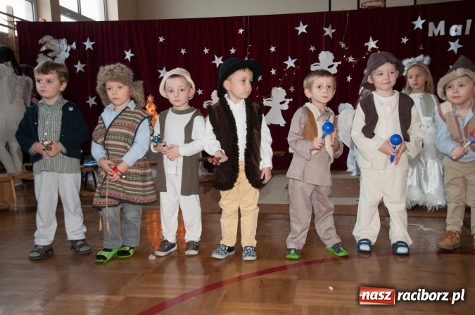 Zdjęcie w galerii na portalu naszraciborz.pl: Maleńka przyszła Miłość... do przedszkola w Markowicach wiadomości z regionu