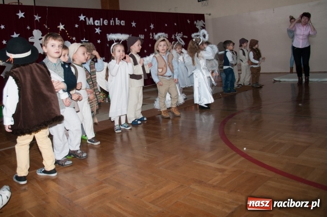 Zdjęcie w galerii na portalu naszraciborz.pl: Maleńka przyszła Miłość... do przedszkola w Markowicach wiadomości z regionu