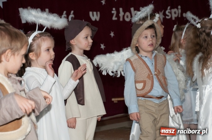 Zdjęcie w galerii na portalu naszraciborz.pl: Maleńka przyszła Miłość... do przedszkola w Markowicach wiadomości z regionu