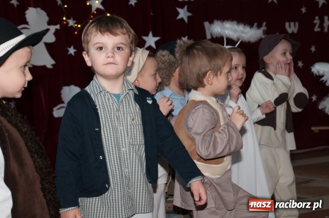 Zdjęcie w galerii na portalu naszraciborz.pl: Maleńka przyszła Miłość... do przedszkola w Markowicach wiadomości z regionu