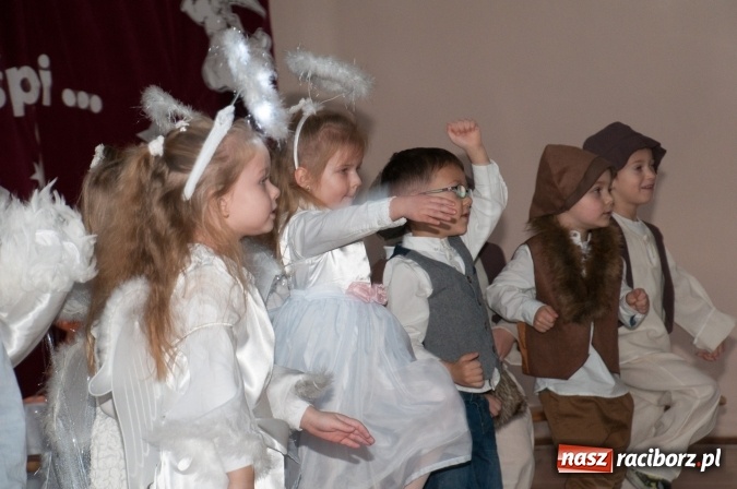 Zdjęcie w galerii na portalu naszraciborz.pl: Maleńka przyszła Miłość... do przedszkola w Markowicach wiadomości z regionu