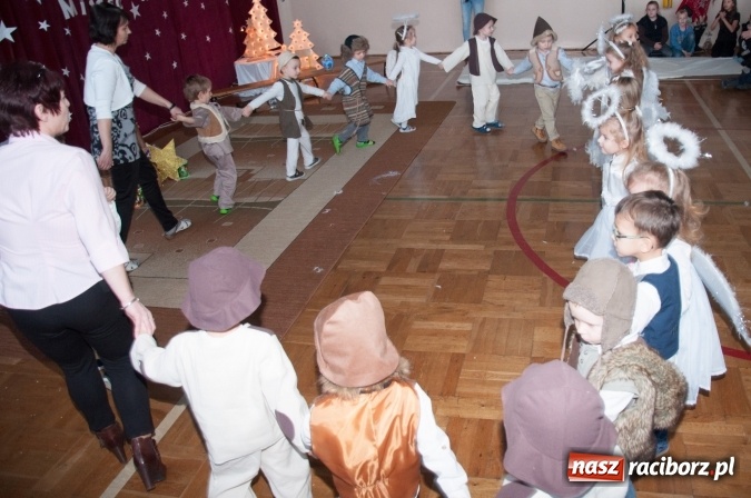 Zdjęcie w galerii na portalu naszraciborz.pl: Maleńka przyszła Miłość... do przedszkola w Markowicach wiadomości z regionu