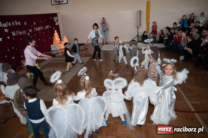 Zdjęcie w galerii na portalu naszraciborz.pl: Maleńka przyszła Miłość... do przedszkola w Markowicach wiadomości z regionu