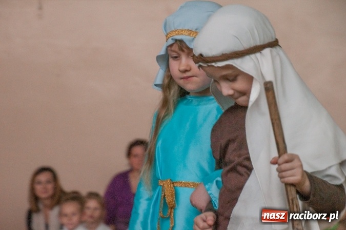 Zdjęcie w galerii na portalu naszraciborz.pl: Maleńka przyszła Miłość... do przedszkola w Markowicach wiadomości z regionu