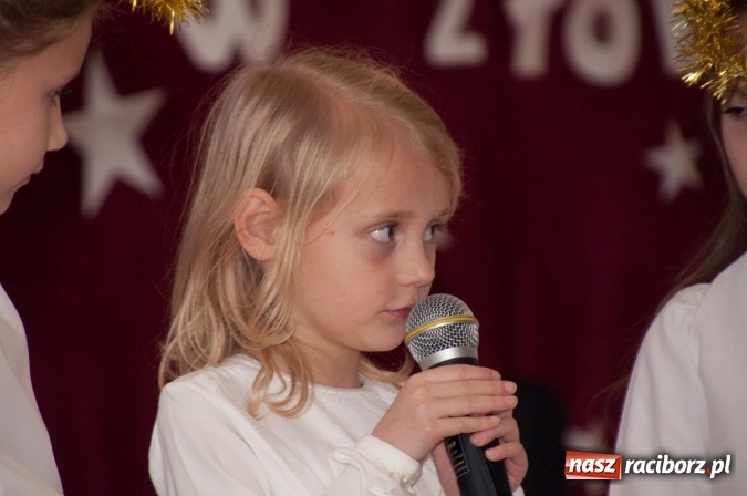 Zdjęcie w galerii na portalu naszraciborz.pl: Maleńka przyszła Miłość... do przedszkola w Markowicach wiadomości z regionu