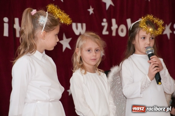 Zdjęcie w galerii na portalu naszraciborz.pl: Maleńka przyszła Miłość... do przedszkola w Markowicach wiadomości z regionu