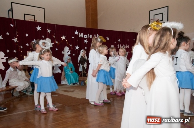 Zdjęcie w galerii na portalu naszraciborz.pl: Maleńka przyszła Miłość... do przedszkola w Markowicach wiadomości z regionu