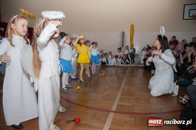 Zdjęcie w galerii na portalu naszraciborz.pl: Maleńka przyszła Miłość... do przedszkola w Markowicach wiadomości z regionu