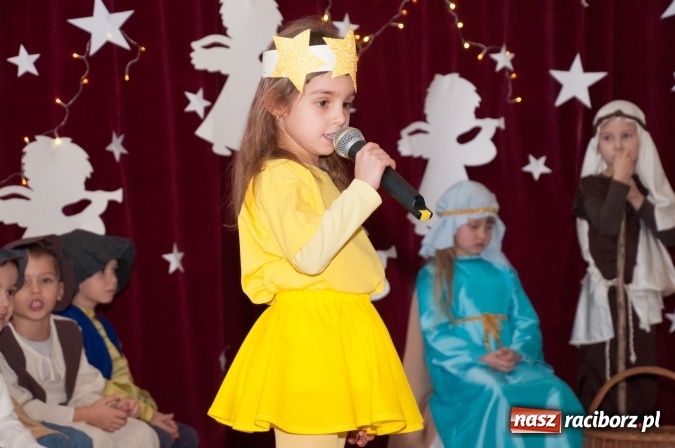 Zdjęcie w galerii na portalu naszraciborz.pl: Maleńka przyszła Miłość... do przedszkola w Markowicach wiadomości z regionu