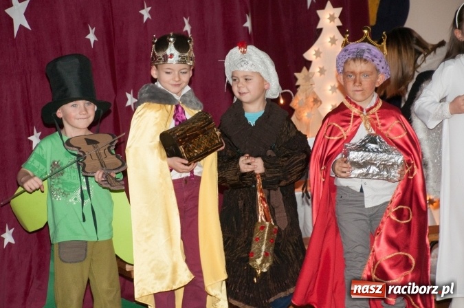 Zdjęcie w galerii na portalu naszraciborz.pl: Maleńka przyszła Miłość... do przedszkola w Markowicach wiadomości z regionu