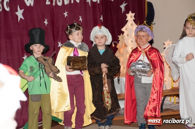 Zdjęcie w galerii na portalu naszraciborz.pl: Maleńka przyszła Miłość... do przedszkola w Markowicach wiadomości z regionu