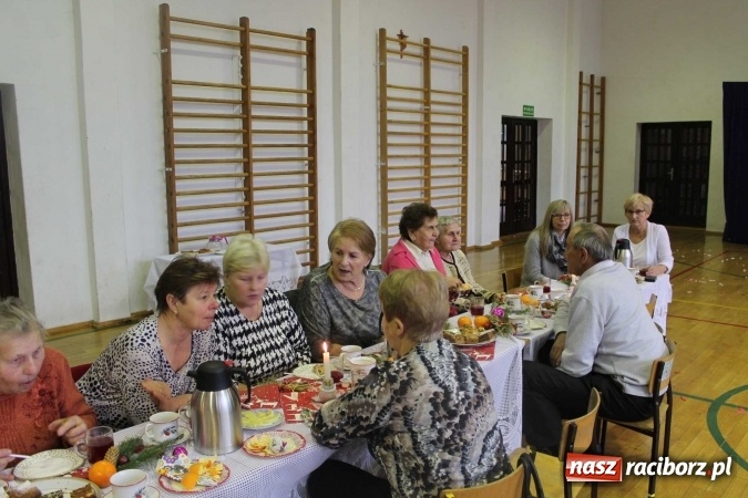 Zdjęcie w galerii na portalu naszraciborz.pl: Spotkanie opłatkowe dla seniorów w Sudole  wiadomości z regionu