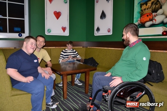 Zdjęcie w galerii na portalu naszraciborz.pl: Pierwszy turniej bowlingowy dla osób niepełnosprawnych  wiadomości z regionu