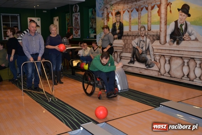 Zdjęcie w galerii na portalu naszraciborz.pl: Pierwszy turniej bowlingowy dla osób niepełnosprawnych  wiadomości z regionu