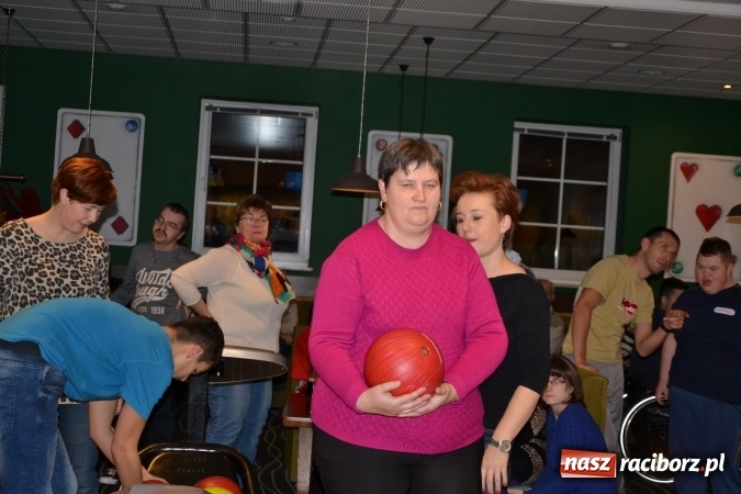 Zdjęcie w galerii na portalu naszraciborz.pl: Pierwszy turniej bowlingowy dla osób niepełnosprawnych  wiadomości z regionu
